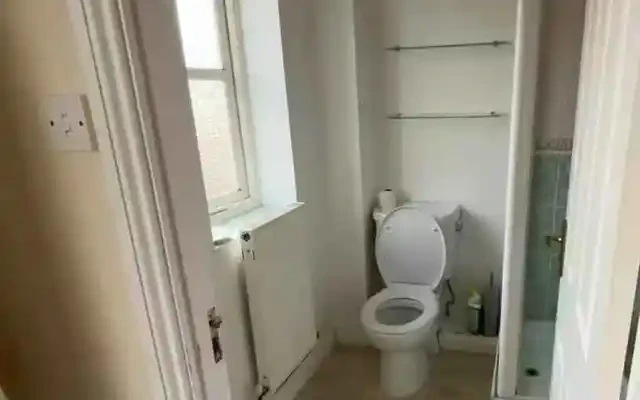 Addington Court Street - Exeter student accommodation - 4 Bed 4 Bath