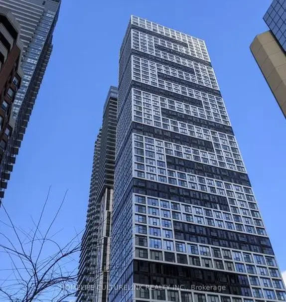 Entire Place·2B1B···181 Dundas St E
