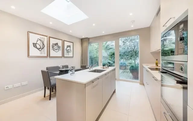 Passmore Street, Belgravia, London, SW1W 8HR 1