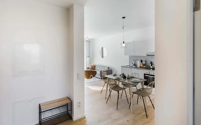 Fully furnished 2 room luxurious flat in Prenzlauerberg with Balcony 3