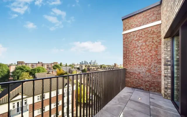 Sidney Street London E1 4
