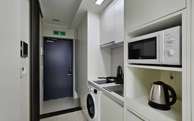 High View - Right Next to Gwangjang Market | 15min Walk to Dongguk Univ 3