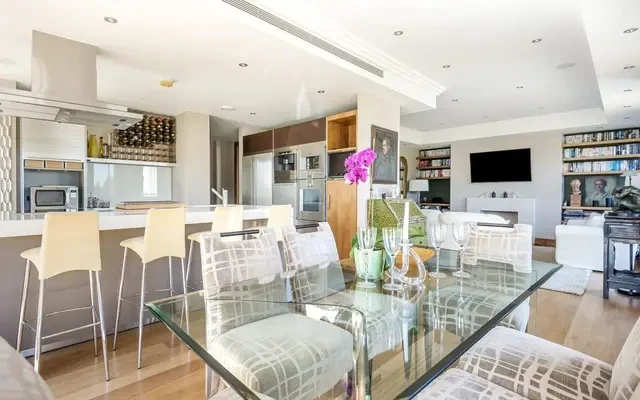 The Court, Charters, Charters Road, Ascot, Berkshire SL5. SL5 9FG 2