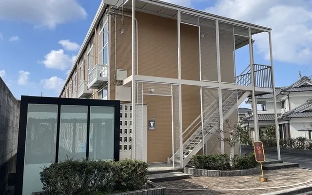 レオパレスジュネス 4