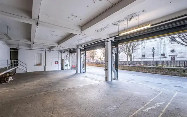 Brompton Road, Knightsbridge, London, SW3 2BQ 1