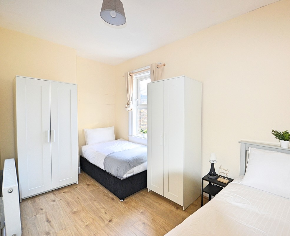 Twin Room Ensuite - Female (Room 4)
