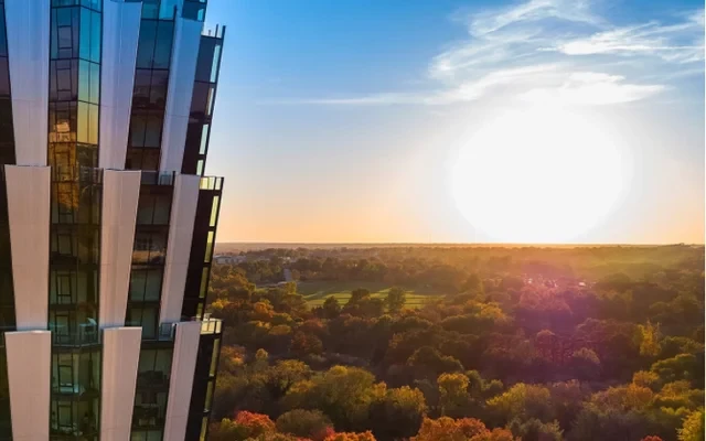 100 Above the Park 4