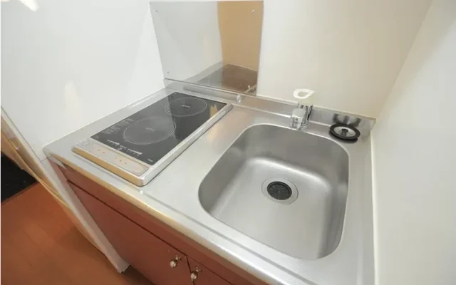 Leopalace Banri-koji WEST 1