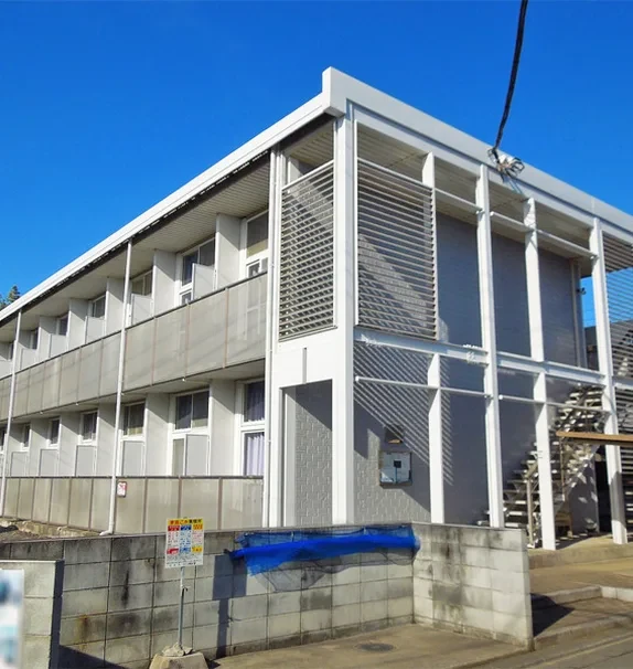 レオパレスツカサ