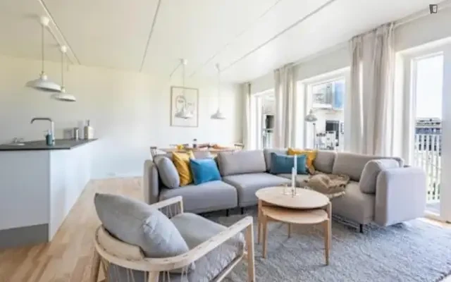 apartment near Teglholmsgade 3