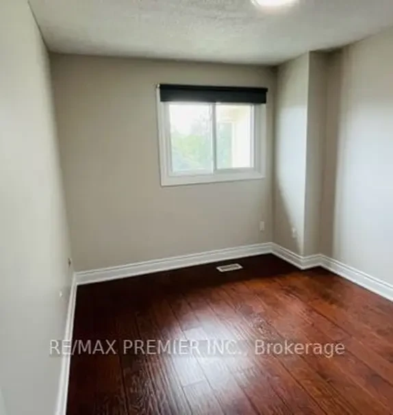 Entire Place·3B2B···190 Grulke St