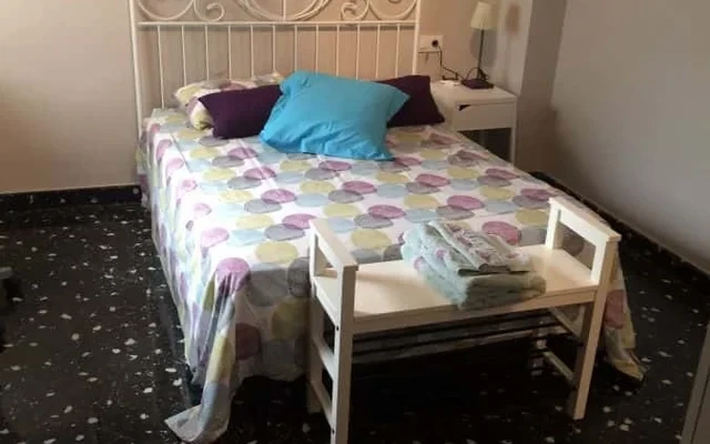 Piso de 5 habitaciones en Extramurs 0