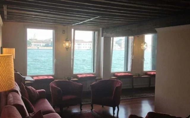 Giudecca 322 - Venezia 0