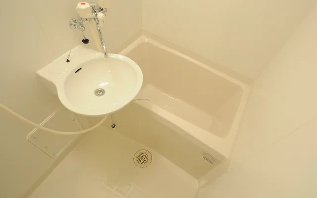 レオパレスハーバー東出町 103号室 4