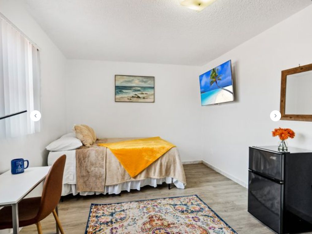 5 bed 2 bath Master Room & Ensuite Bath