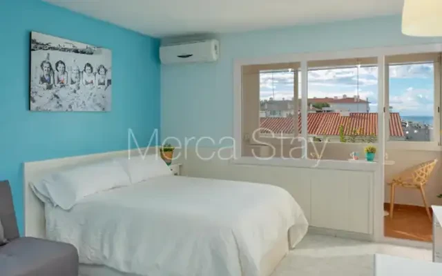 studio near Avinguda d'Emerencià Roig i Raventós 4