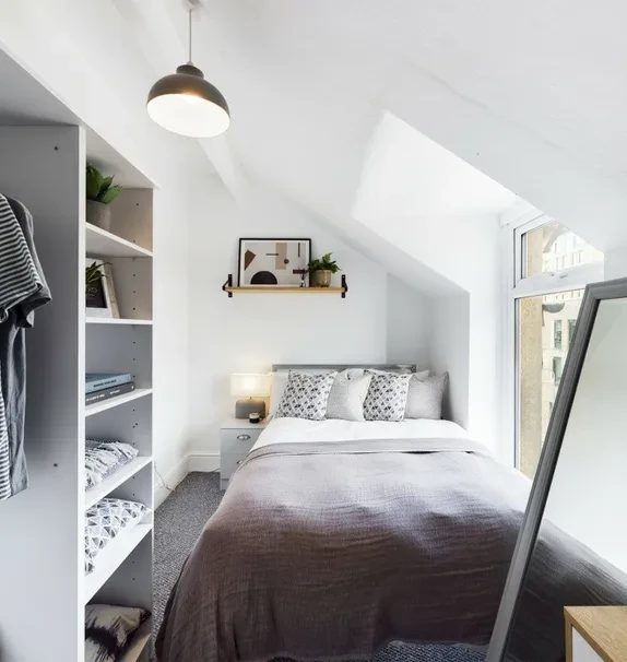 17 Gladstone Terrace