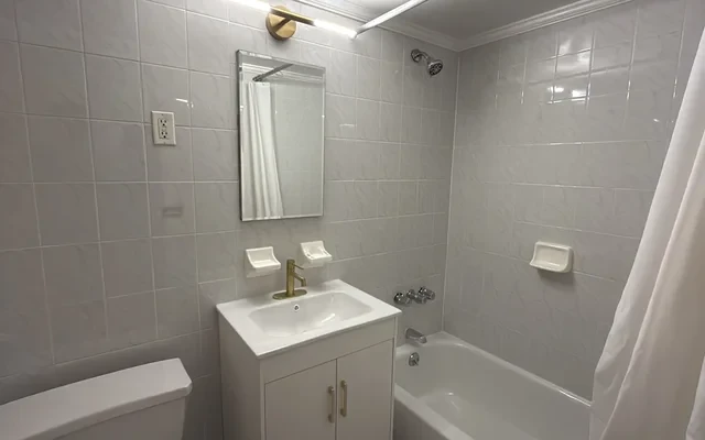 Whitehall Apartment 2