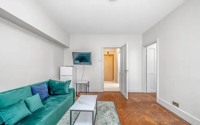 LH-Upper Berkeley Street 1