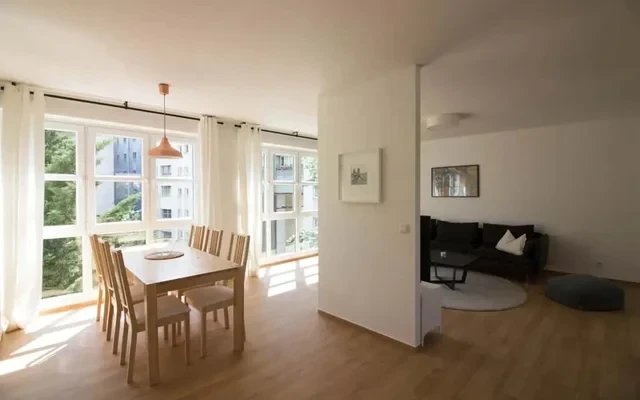 Schoen geschnittene 3-Zimmer-Wohnung im Herzen Berlins - gemutlich moebliert 2