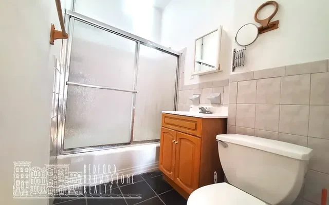 72 Van Buren Street, New York - New York student accommodation - 3 bed 1 bath