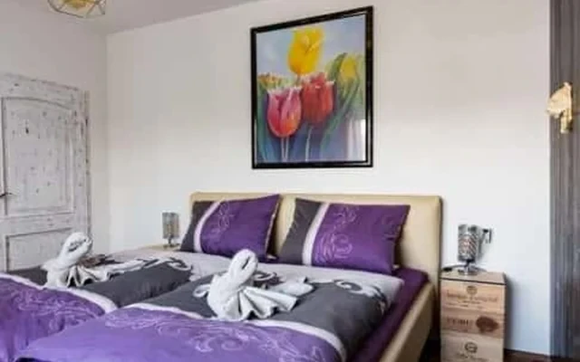Geschmackvolle und geraeumige Wohnung mit drei Zimmern sowie Balkon und Einbaukuche in Friedrichshafen 4