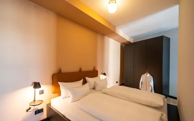 Black F Tower - Junior Suite Black L 0