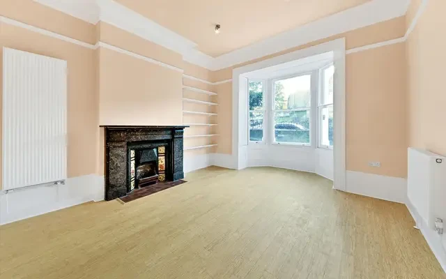 Herbert Road, London, SE18 3PU 4