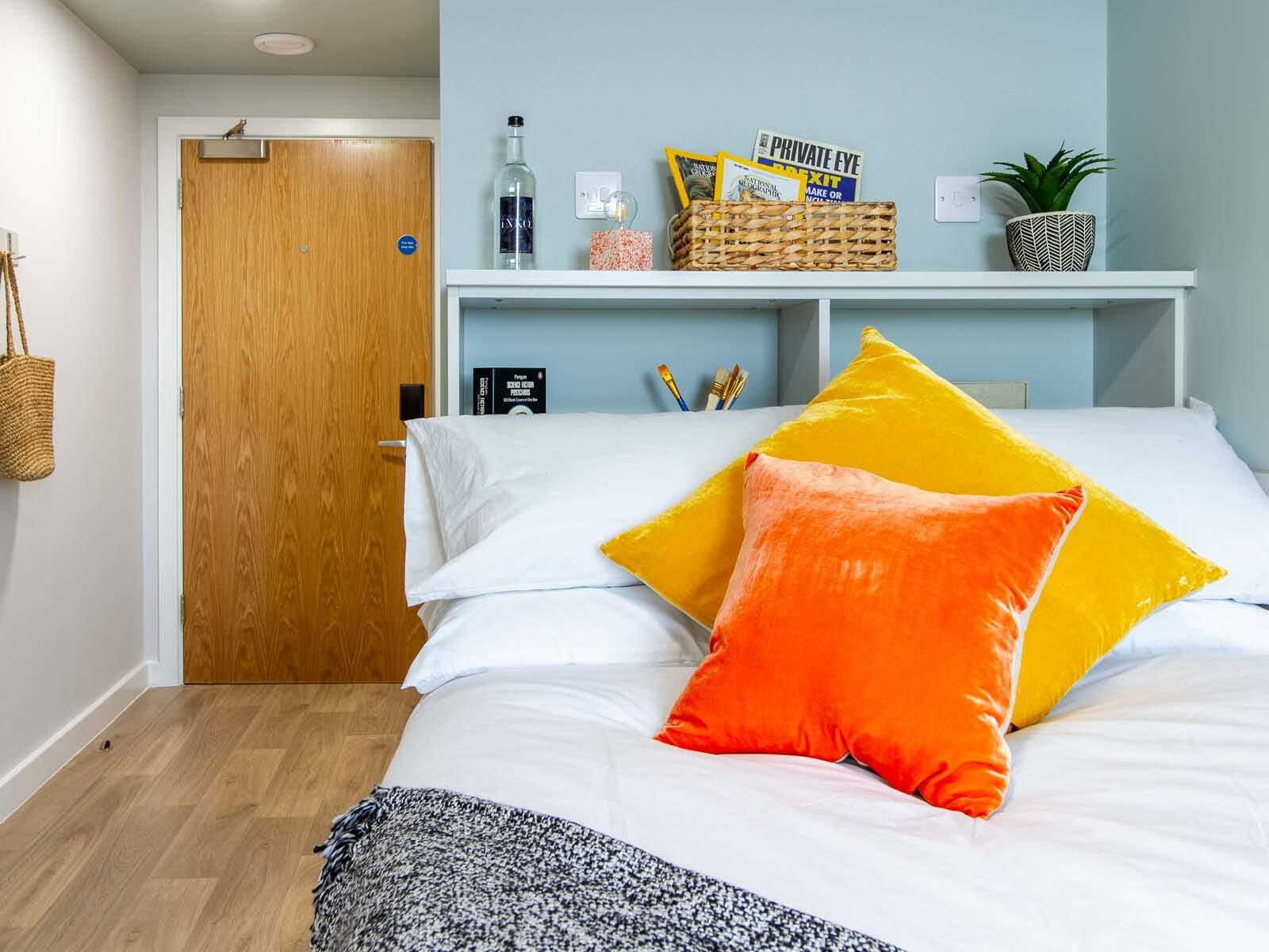 Silver En Suite