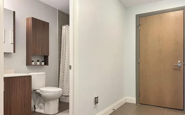 315 - 18 Uptown Drive 2