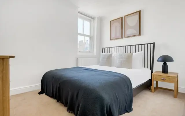 Villiers Street 11381# 4