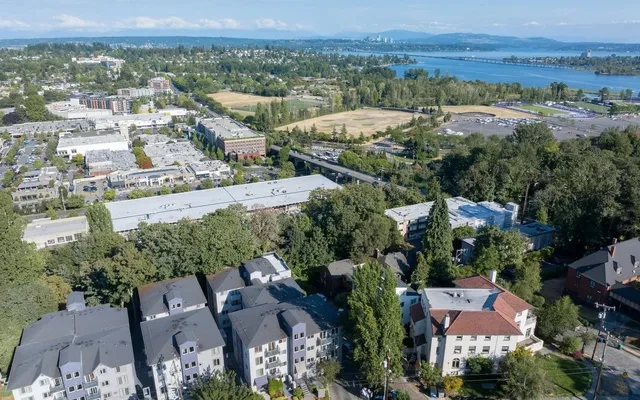 U-District Student Housing Pacific Sunrise 4