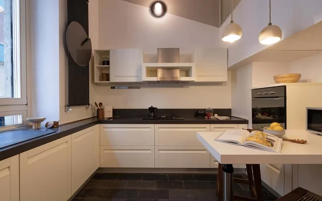 Libero - 2 bedrooms and balcony in Porta Romana 1