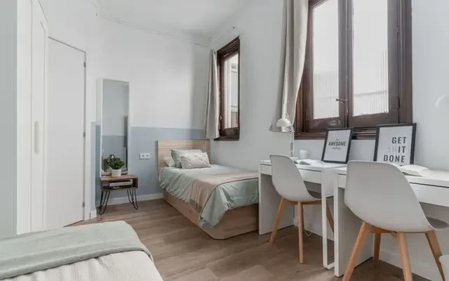 Nice shared room in Callao 1