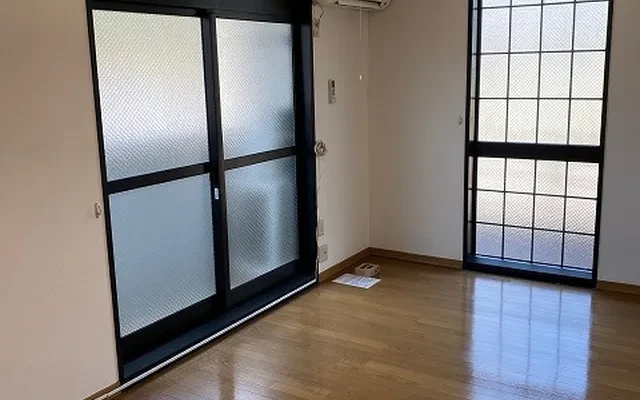 レオパレスHIRATAPartⅡ - 橿原市の学生向け宿泊施設 - 101号房间(带独立厨房)