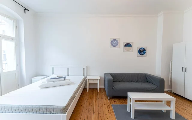 Studio Apartment 0