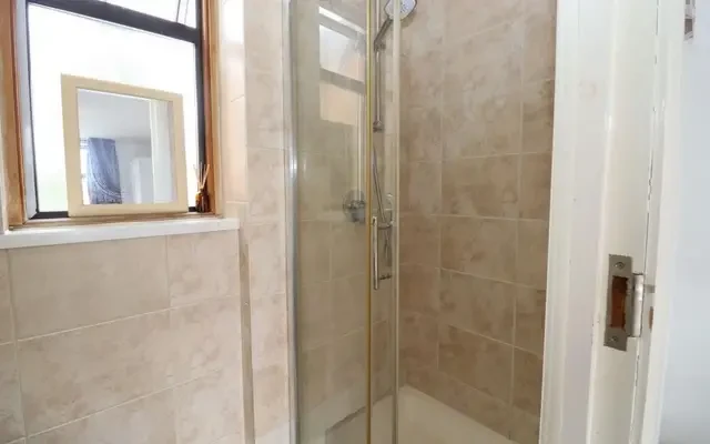 apartment in Ilford 4