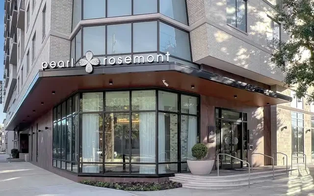 Pearl Rosemont 3