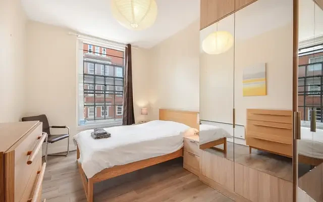 Jenner House, WC1N 4