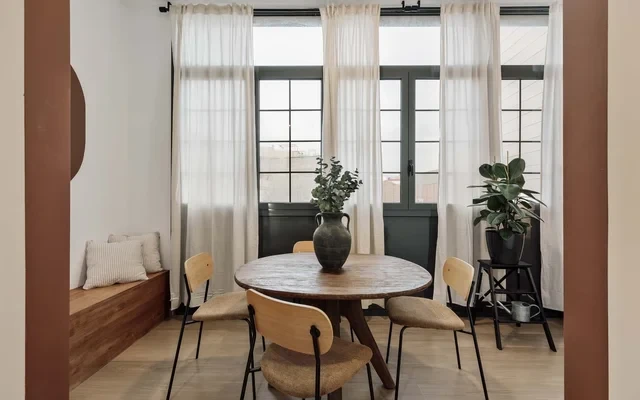 Reis - 3 bedrooms and balcony in Vila de Gracia 1