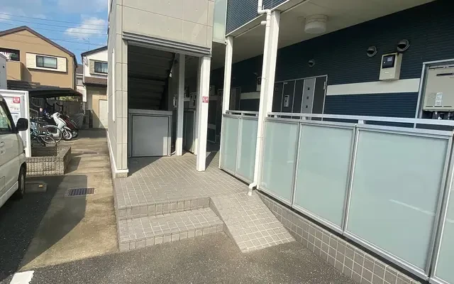 レオネクストアゼリアコート 4