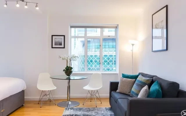 LH-Warren Court - London student accommodation - Studio