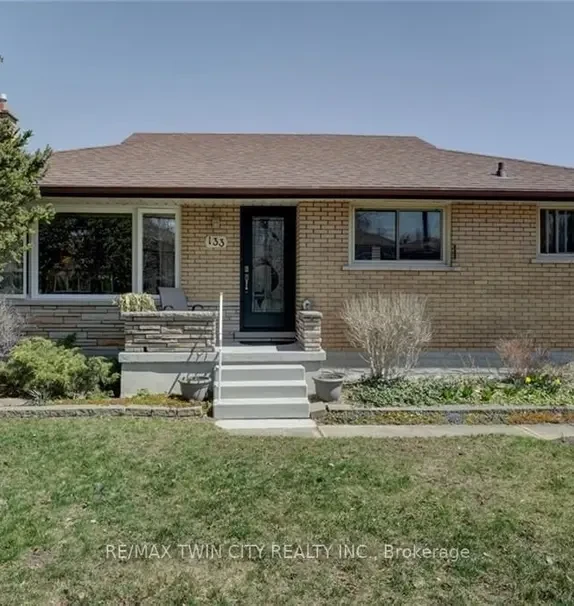 Entire Place·3B1B···133 Massey Ave Upper