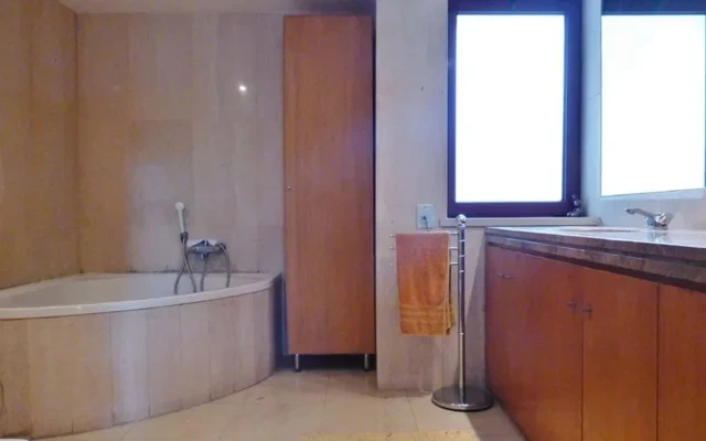 One-bedroom apartment in Lumiar, Lisbon (not furnished) 3