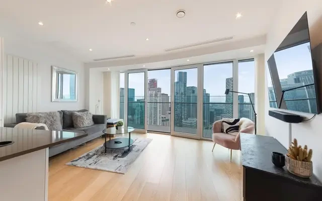 Arena Tower, 25 Crossharbour Plaza, London, E14 9UE 3