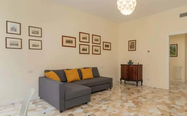 modern 2-bed apartment w/balcony 0