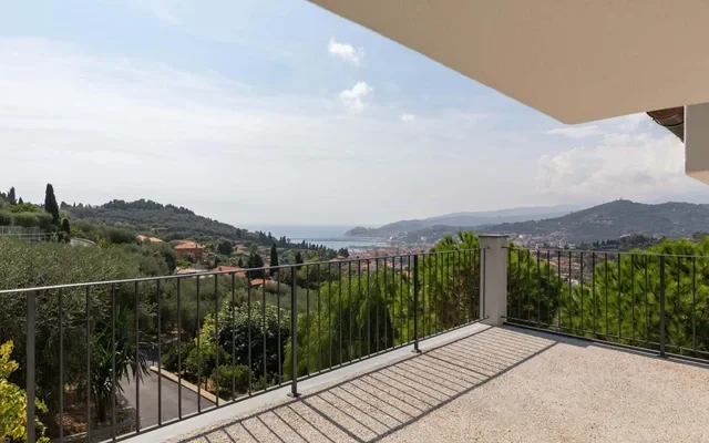 Luxury Apartment in Modern Villa Unit 2 1