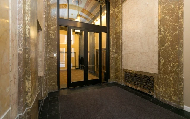 301 North Charles Street 1