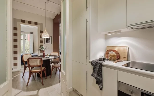 Sinan - 2 bedrooms and balcony in Sant Gervasi 2