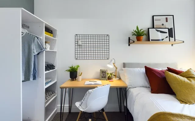 7 Westbourne Grove 1